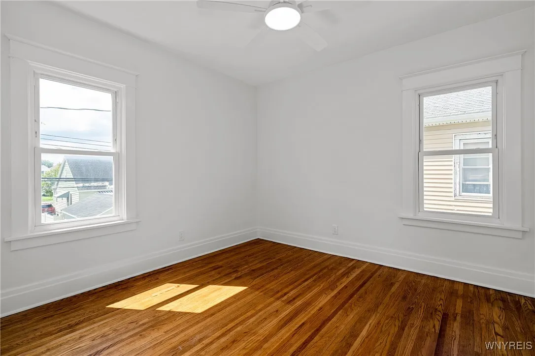 33 Harding Road, Buffalo, New York 14220, Buffalo, New York 14220, 6 Bedrooms Bedrooms, ,2 BathroomsBathrooms,Residential,For Sale,33 Harding Road, Buffalo, New York 14220,0,B1637223