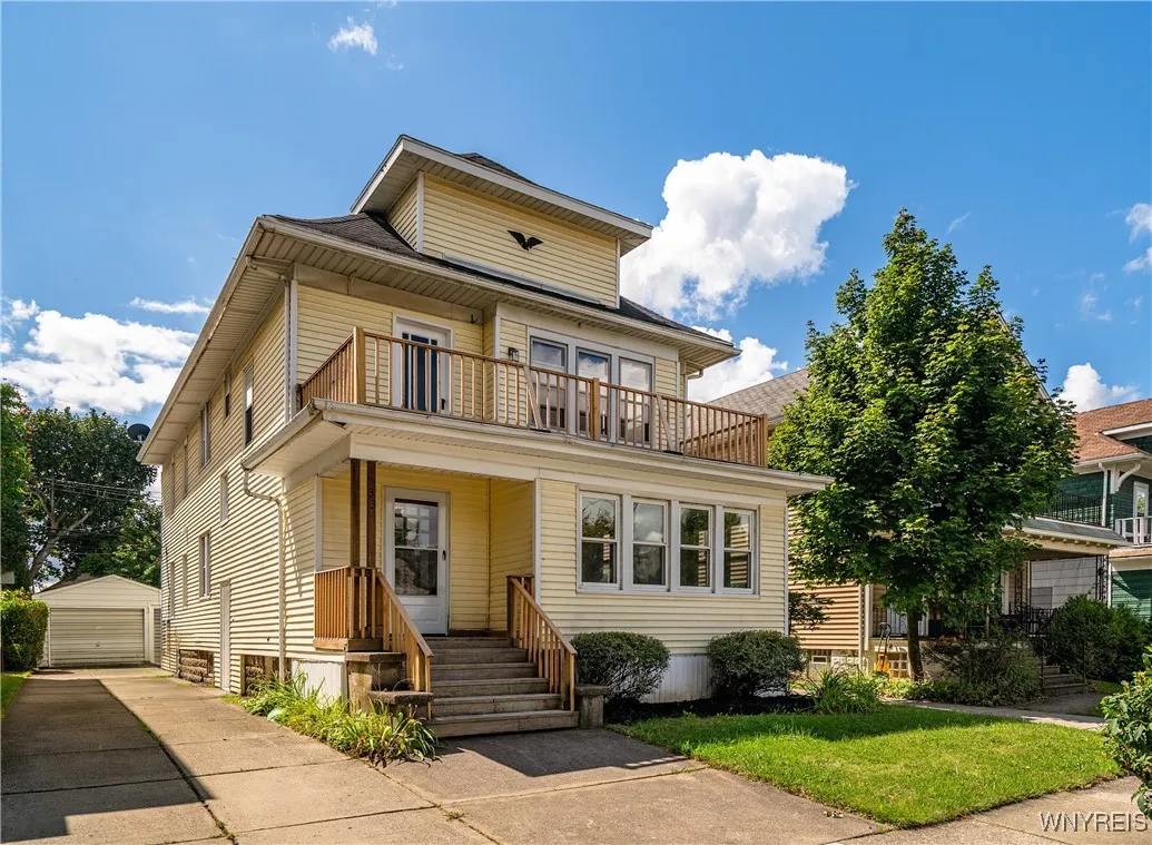 33 Harding Road, Buffalo, New York 14220, Buffalo, New York 14220, 6 Bedrooms Bedrooms, ,2 BathroomsBathrooms,Residential,For Sale,33 Harding Road, Buffalo, New York 14220,0,B1637223