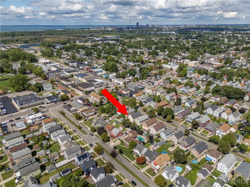 33 Harding Road, Buffalo, New York 14220, Buffalo, New York 14220, 6 Bedrooms Bedrooms, ,2 BathroomsBathrooms,Residential,For Sale,33 Harding Road, Buffalo, New York 14220,0,B1637223