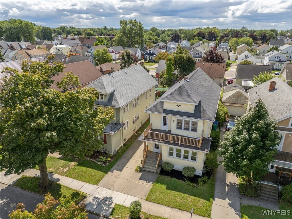 33 Harding Road, Buffalo, New York 14220, Buffalo, New York 14220, 6 Bedrooms Bedrooms, ,2 BathroomsBathrooms,Residential,For Sale,33 Harding Road, Buffalo, New York 14220,0,B1637223