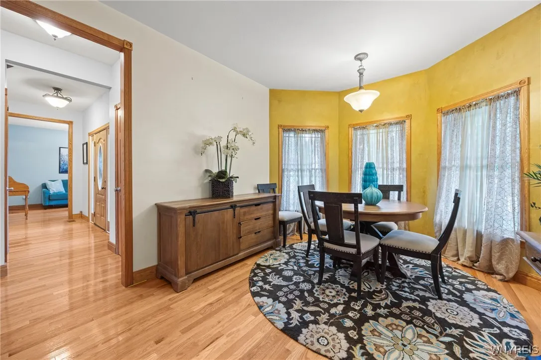 family room/dining room