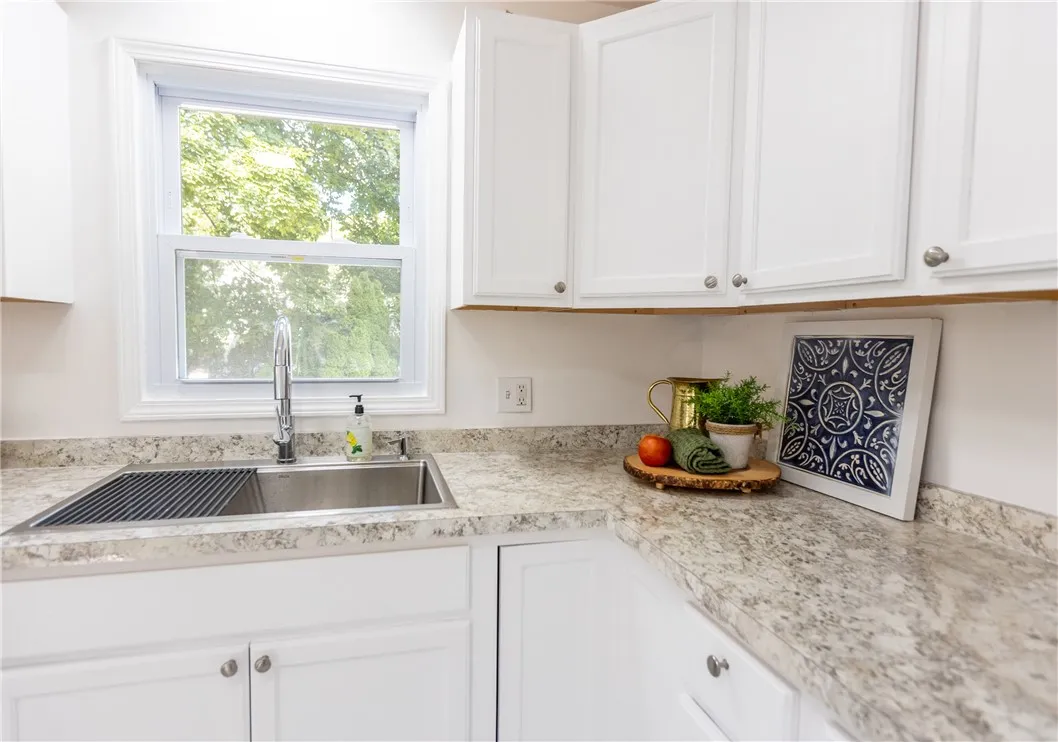64 Rosemount Street, Rochester, New York 14620, Rochester, New York 14620, 4 Bedrooms Bedrooms, 8 Rooms Rooms,2 BathroomsBathrooms,Residential,Closed,64 Rosemount Street, Rochester, New York 14620,0,R1637556