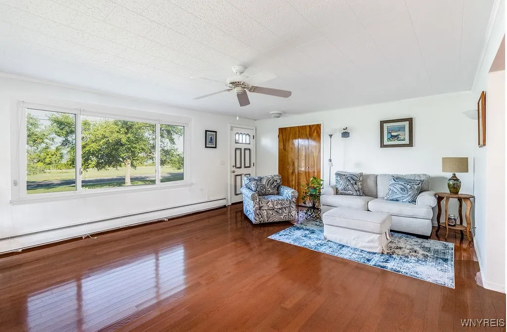 3505 West River Road, Grand Island, New York 14072, Grand Island, New York 14072, 2 Bedrooms Bedrooms, 7 Rooms Rooms,1 BathroomBathrooms,Residential,For Sale,3505 West River Road, Grand Island, New York 14072,0,B1636489
