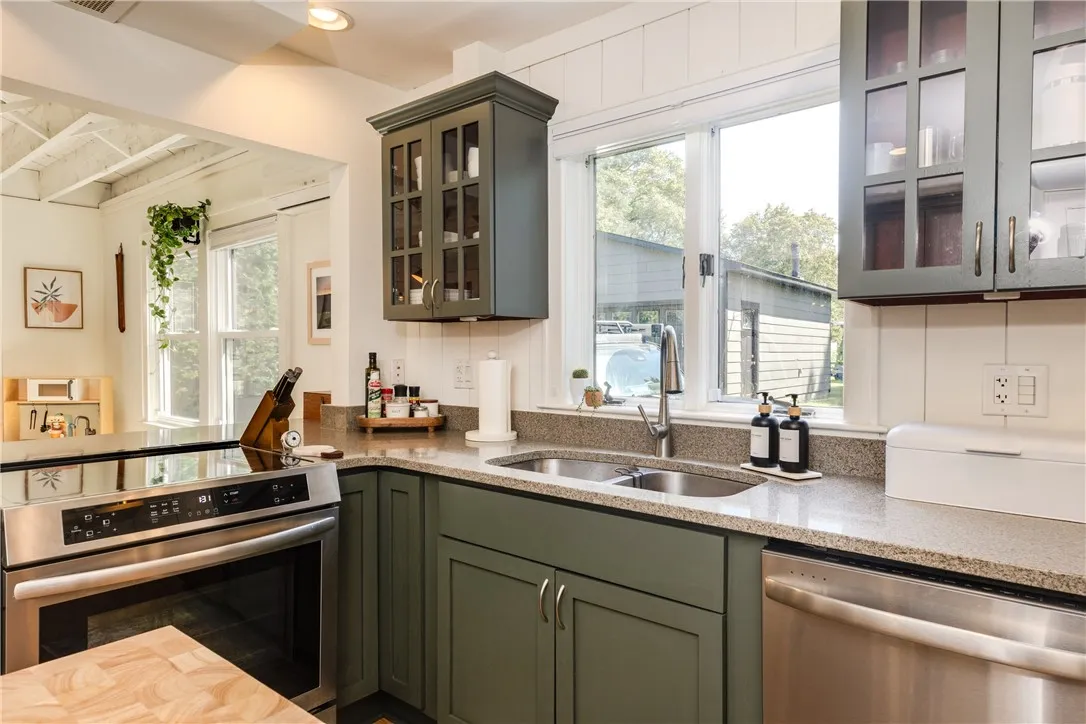 234 Main Street, Owego, New York 13827, Owego, New York 13827, 4 Bedrooms Bedrooms, 9 Rooms Rooms,2 BathroomsBathrooms,Residential,Closed,234 Main Street, Owego, New York 13827,0,R1637670