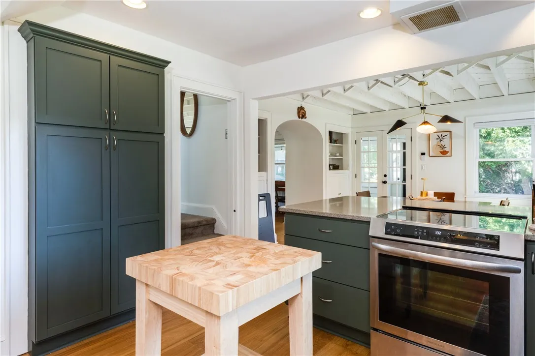 234 Main Street, Owego, New York 13827, Owego, New York 13827, 4 Bedrooms Bedrooms, 9 Rooms Rooms,2 BathroomsBathrooms,Residential,Closed,234 Main Street, Owego, New York 13827,0,R1637670