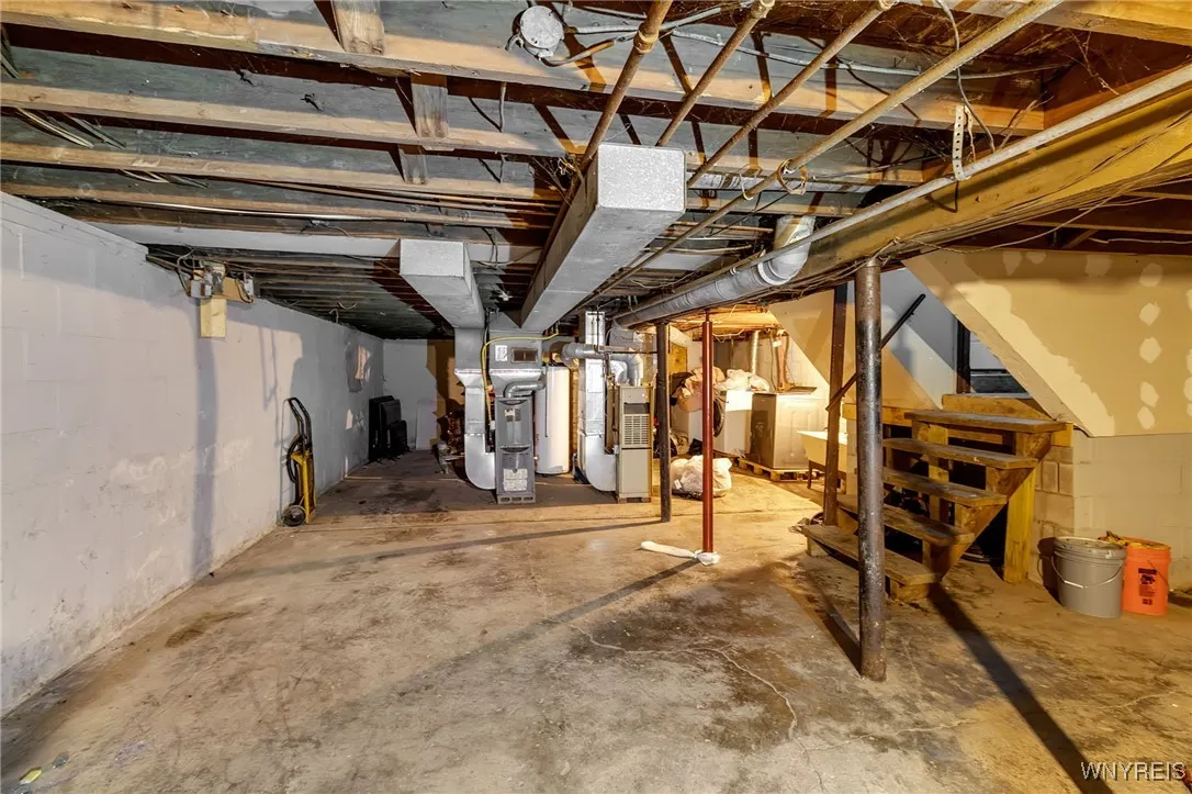 77 Eckhert Street, Buffalo, New York 14207, Buffalo, New York 14207, 4 Bedrooms Bedrooms, ,2 BathroomsBathrooms,Residential,For Sale,77 Eckhert Street, Buffalo, New York 14207,0,B1637661