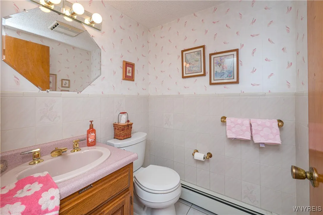 66 Willowgrove Court, Tonawanda, New York 14150, Tonawanda, New York 14150, 4 Bedrooms Bedrooms, 8 Rooms Rooms,1 BathroomBathrooms,Residential,Closed,66 Willowgrove Court, Tonawanda, New York 14150,0,B1637348