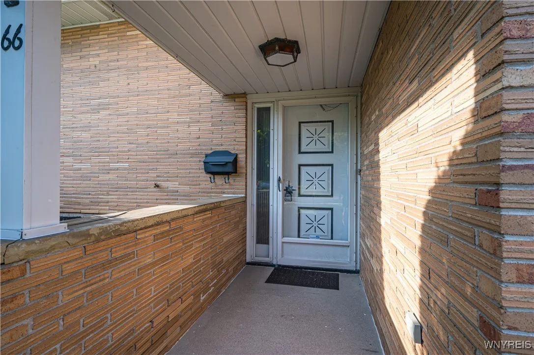 66 Willowgrove Court, Tonawanda, New York 14150, Tonawanda, New York 14150, 4 Bedrooms Bedrooms, 8 Rooms Rooms,1 BathroomBathrooms,Residential,Closed,66 Willowgrove Court, Tonawanda, New York 14150,0,B1637348