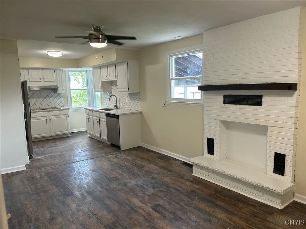 230 Crestwood Drive, Salina, New York 13212, Salina, New York 13212, 4 Bedrooms Bedrooms, 7 Rooms Rooms,2 BathroomsBathrooms,Residential,Closed,230 Crestwood Drive, Salina, New York 13212,0,S1637472