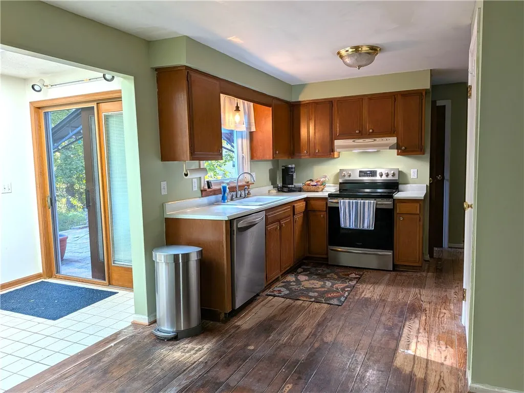 5 Kings Lacey Way, Perinton, New York 14450, Perinton, New York 14450, 4 Bedrooms Bedrooms, 11 Rooms Rooms,2 BathroomsBathrooms,Residential,Closed,5 Kings Lacey Way, Perinton, New York 14450,0,R1637232