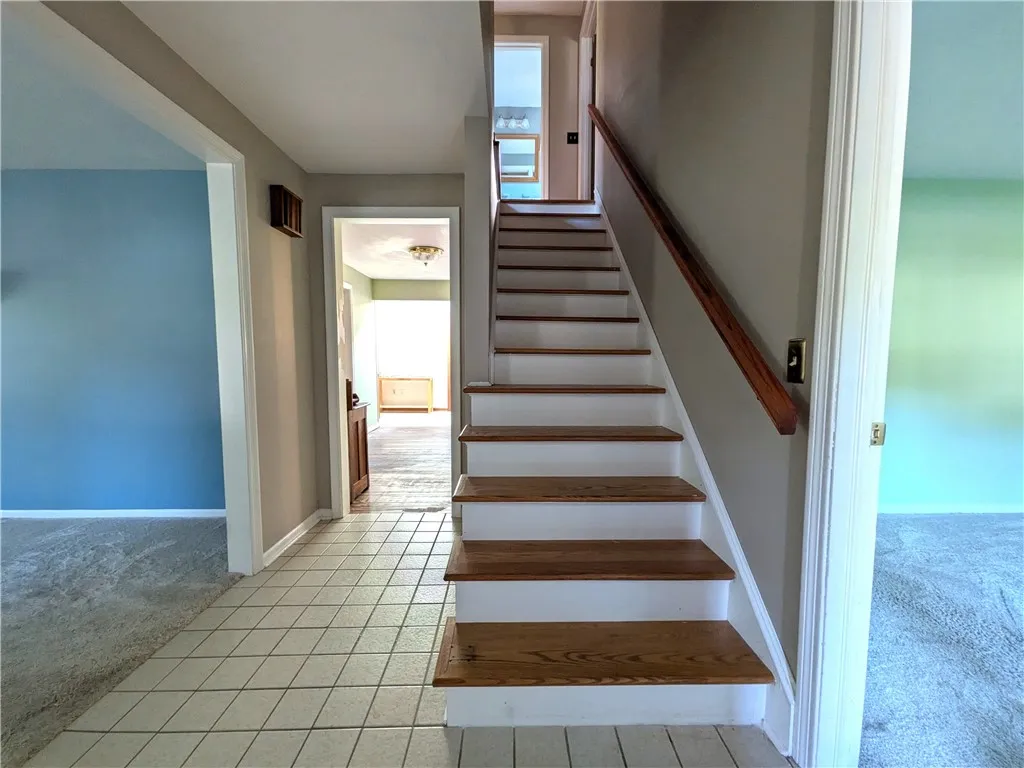 Up to the 2nd floor