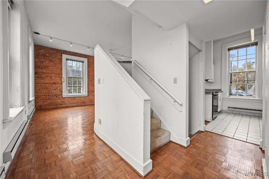 125 Edward Street 1j, Buffalo, New York 14201, Buffalo, New York 14201, 2 Bedrooms Bedrooms, 5 Rooms Rooms,1 BathroomBathrooms,Residential,For Sale,125 Edward Street 1j, Buffalo, New York 14201,0,B1637723