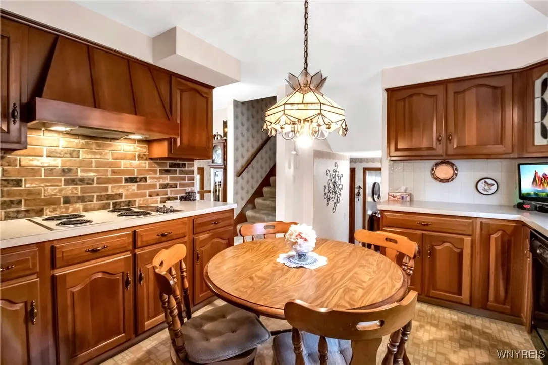 4920 Holly Place, Hamburg, New York 14075, Hamburg, New York 14075, 3 Bedrooms Bedrooms, 7 Rooms Rooms,2 BathroomsBathrooms,Residential,For Sale,4920 Holly Place, Hamburg, New York 14075,0,B1636294