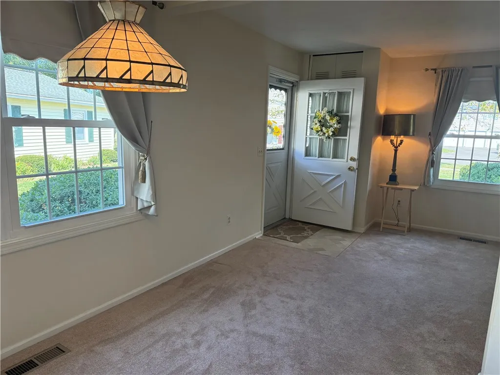 32 Heron Way North, Perinton, New York 14450, Perinton, New York 14450, 2 Bedrooms Bedrooms, 4 Rooms Rooms,1 BathroomBathrooms,Residential,Closed,32 Heron Way North, Perinton, New York 14450,0,R1637436