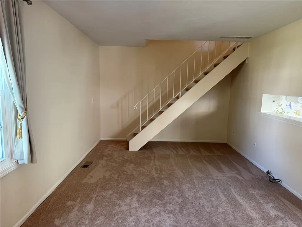 32 Heron Way North, Perinton, New York 14450, Perinton, New York 14450, 2 Bedrooms Bedrooms, 4 Rooms Rooms,1 BathroomBathrooms,Residential,Closed,32 Heron Way North, Perinton, New York 14450,0,R1637436