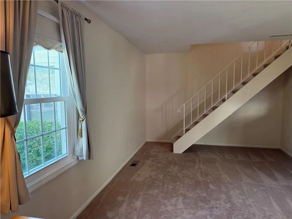 32 Heron Way North, Perinton, New York 14450, Perinton, New York 14450, 2 Bedrooms Bedrooms, 4 Rooms Rooms,1 BathroomBathrooms,Residential,Closed,32 Heron Way North, Perinton, New York 14450,0,R1637436