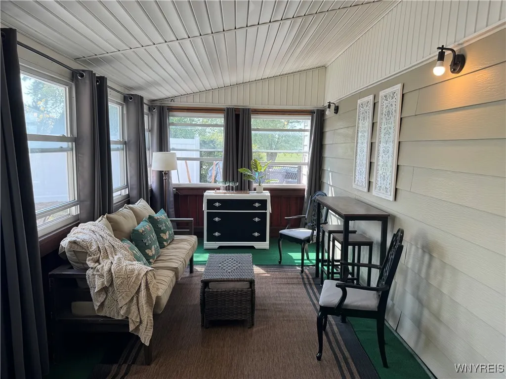 88 Elsie Lane, Grand Island, New York 14072, Grand Island, New York 14072, 3 Bedrooms Bedrooms, 8 Rooms Rooms,1 BathroomBathrooms,Residential,For Sale,88 Elsie Lane, Grand Island, New York 14072,0,B1637595