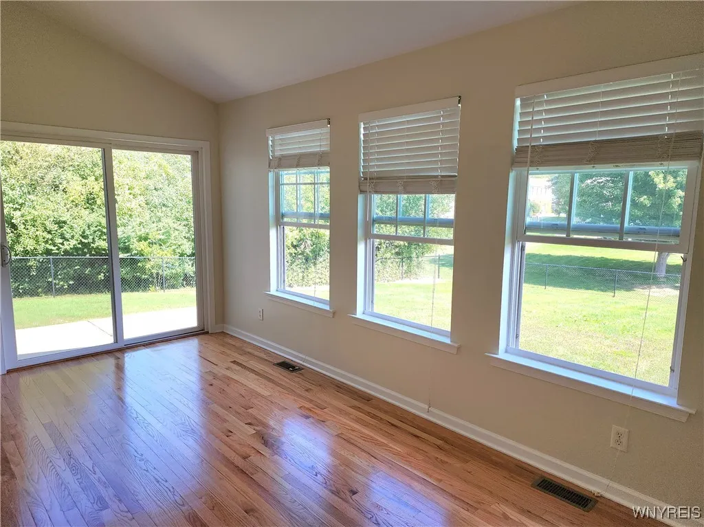 5839 Pinehurst Court, Hamburg, New York 14085, Hamburg, New York 14085, 5 Bedrooms Bedrooms, 13 Rooms Rooms,2 BathroomsBathrooms,Residential,For Sale,5839 Pinehurst Court, Hamburg, New York 14085,0,B1634009