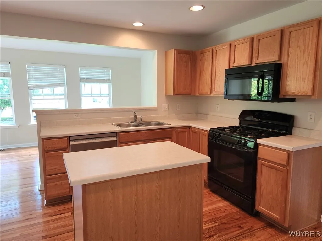 5839 Pinehurst Court, Hamburg, New York 14085, Hamburg, New York 14085, 5 Bedrooms Bedrooms, 13 Rooms Rooms,2 BathroomsBathrooms,Residential,For Sale,5839 Pinehurst Court, Hamburg, New York 14085,0,B1634009