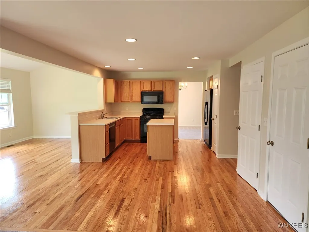 5839 Pinehurst Court, Hamburg, New York 14085, Hamburg, New York 14085, 5 Bedrooms Bedrooms, 13 Rooms Rooms,2 BathroomsBathrooms,Residential,For Sale,5839 Pinehurst Court, Hamburg, New York 14085,0,B1634009