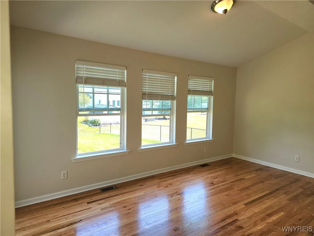 5839 Pinehurst Court, Hamburg, New York 14085, Hamburg, New York 14085, 5 Bedrooms Bedrooms, 13 Rooms Rooms,2 BathroomsBathrooms,Residential,For Sale,5839 Pinehurst Court, Hamburg, New York 14085,0,B1634009