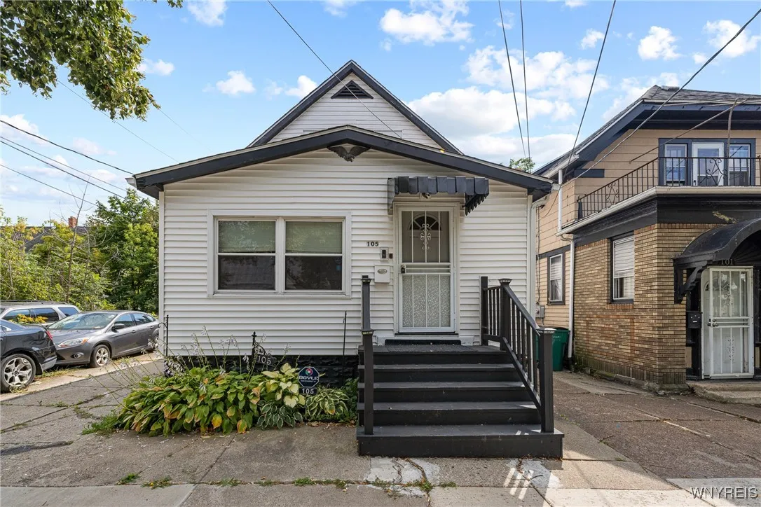 105 Dorris Avenue, Buffalo, New York 14215, Buffalo, New York 14215, 4 Bedrooms Bedrooms, 6 Rooms Rooms,1 BathroomBathrooms,Residential,Closed,105 Dorris Avenue, Buffalo, New York 14215,0,B1637623