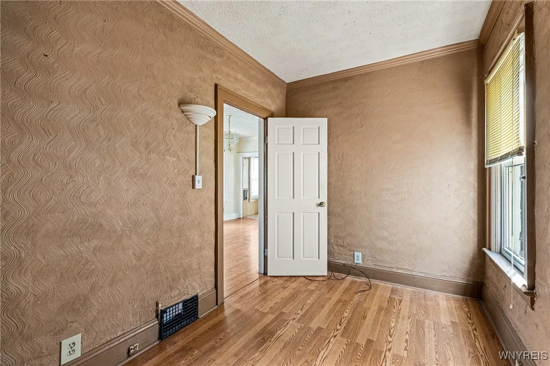 105 Dorris Avenue, Buffalo, New York 14215, Buffalo, New York 14215, 4 Bedrooms Bedrooms, 6 Rooms Rooms,1 BathroomBathrooms,Residential,Closed,105 Dorris Avenue, Buffalo, New York 14215,0,B1637623