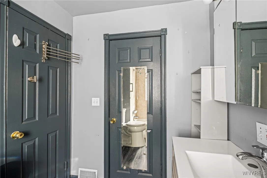 105 Dorris Avenue, Buffalo, New York 14215, Buffalo, New York 14215, 4 Bedrooms Bedrooms, 6 Rooms Rooms,1 BathroomBathrooms,Residential,Closed,105 Dorris Avenue, Buffalo, New York 14215,0,B1637623
