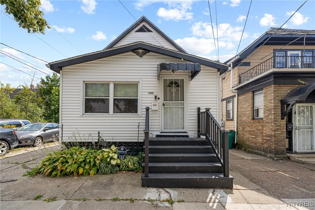 105 Dorris Avenue, Buffalo, New York 14215, Buffalo, New York 14215, 4 Bedrooms Bedrooms, 6 Rooms Rooms,1 BathroomBathrooms,Residential,Closed,105 Dorris Avenue, Buffalo, New York 14215,0,B1637623