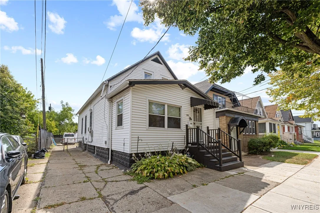 105 Dorris Avenue, Buffalo, New York 14215, Buffalo, New York 14215, 4 Bedrooms Bedrooms, 6 Rooms Rooms,1 BathroomBathrooms,Residential,Closed,105 Dorris Avenue, Buffalo, New York 14215,0,B1637623