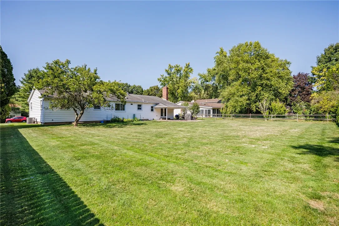 30 West Sunset Trail West, Perinton, New York 1445, Perinton, New York 14450, 3 Bedrooms Bedrooms, 8 Rooms Rooms,1 BathroomBathrooms,Residential,Closed,30 West Sunset Trail West, Perinton, New York 1445,0,R1637700