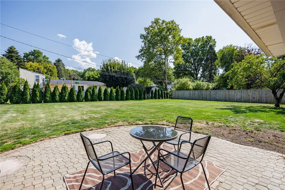 30 West Sunset Trail West, Perinton, New York 1445, Perinton, New York 14450, 3 Bedrooms Bedrooms, 8 Rooms Rooms,1 BathroomBathrooms,Residential,Closed,30 West Sunset Trail West, Perinton, New York 1445,0,R1637700