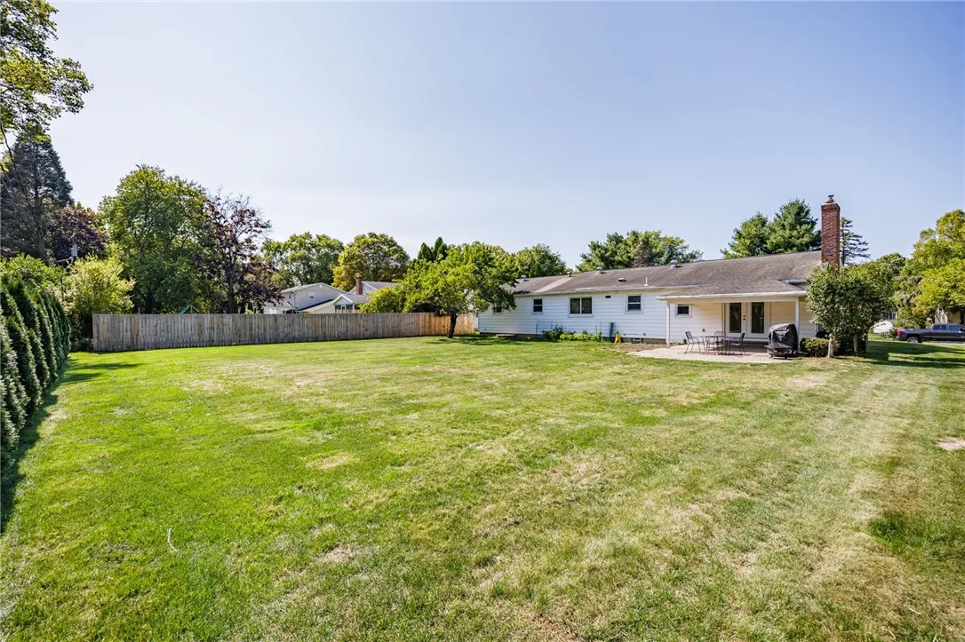 30 West Sunset Trail West, Perinton, New York 1445, Perinton, New York 14450, 3 Bedrooms Bedrooms, 8 Rooms Rooms,1 BathroomBathrooms,Residential,Closed,30 West Sunset Trail West, Perinton, New York 1445,0,R1637700