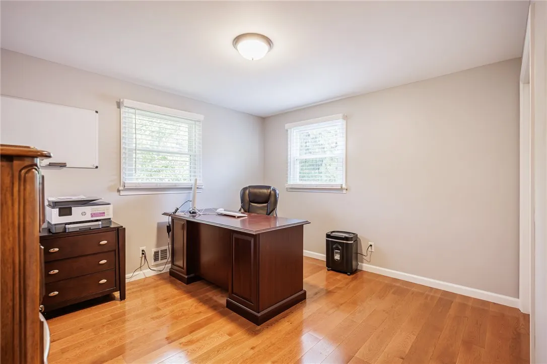 30 West Sunset Trail West, Perinton, New York 1445, Perinton, New York 14450, 3 Bedrooms Bedrooms, 8 Rooms Rooms,1 BathroomBathrooms,Residential,Closed,30 West Sunset Trail West, Perinton, New York 1445,0,R1637700