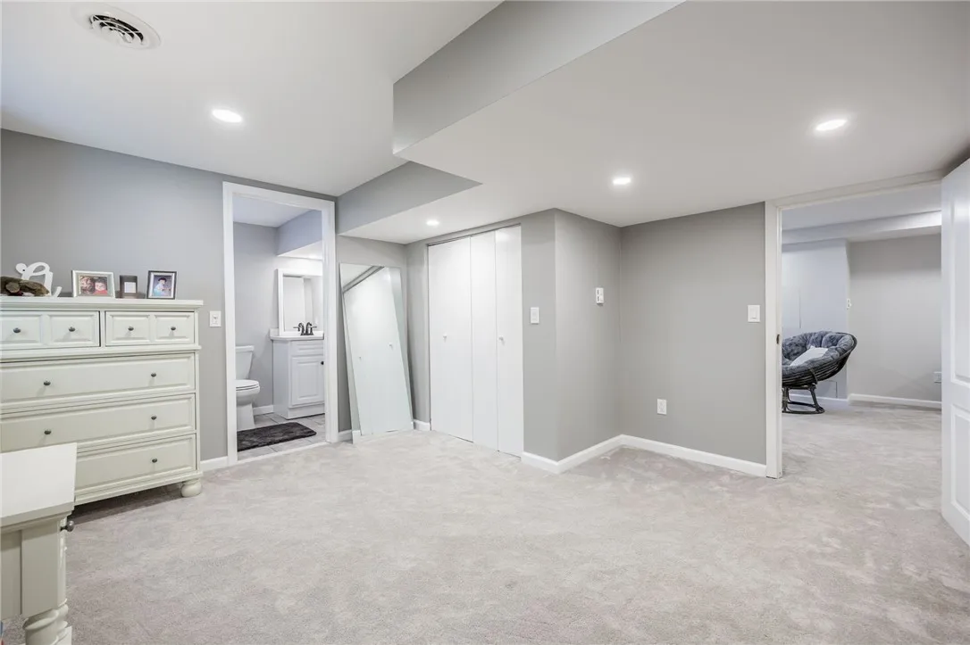 30 West Sunset Trail West, Perinton, New York 1445, Perinton, New York 14450, 3 Bedrooms Bedrooms, 8 Rooms Rooms,1 BathroomBathrooms,Residential,Closed,30 West Sunset Trail West, Perinton, New York 1445,0,R1637700