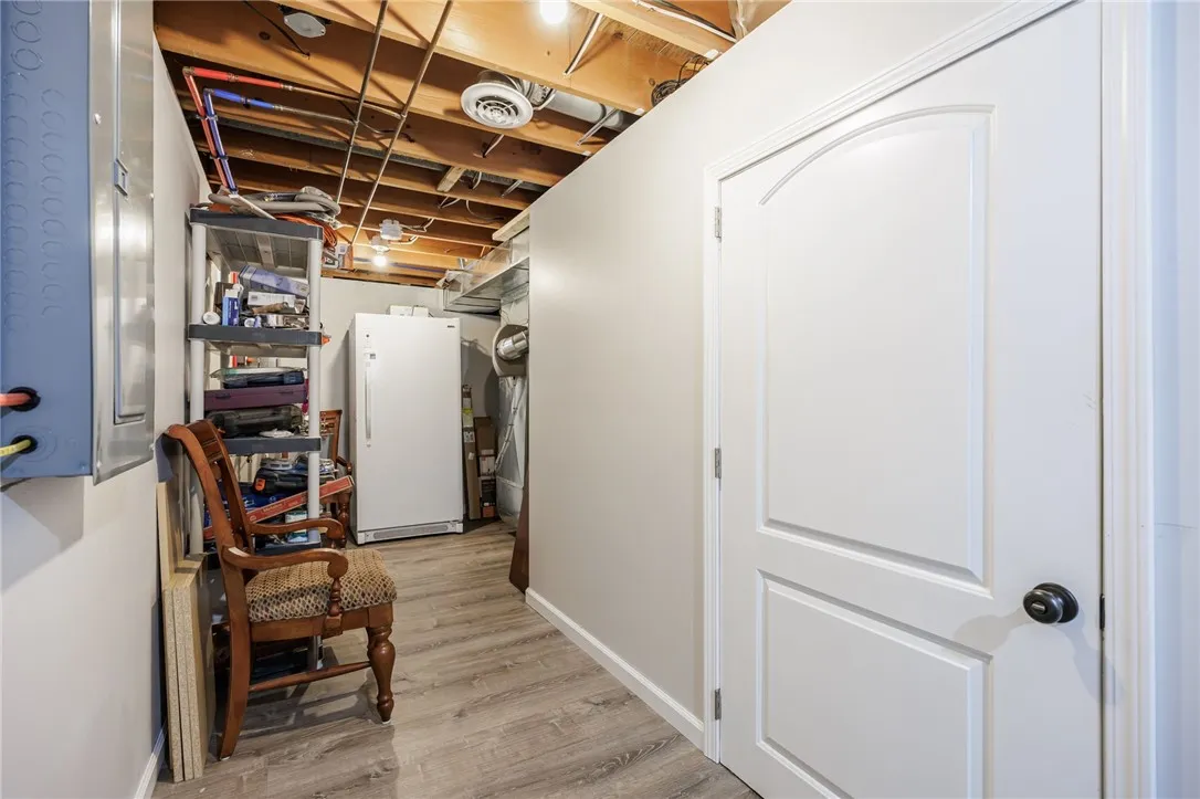 30 West Sunset Trail West, Perinton, New York 1445, Perinton, New York 14450, 3 Bedrooms Bedrooms, 8 Rooms Rooms,1 BathroomBathrooms,Residential,Closed,30 West Sunset Trail West, Perinton, New York 1445,0,R1637700