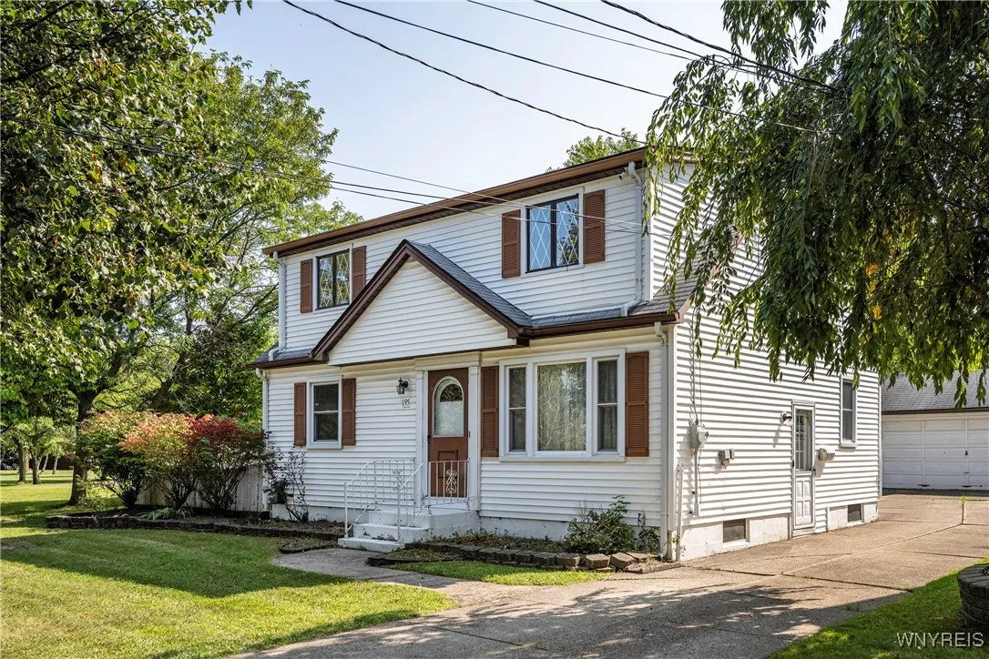 195 Delray Avenue, West Seneca, New York 14224, West Seneca, New York 14224, 4 Bedrooms Bedrooms, 8 Rooms Rooms,2 BathroomsBathrooms,Residential,Closed,195 Delray Avenue, West Seneca, New York 14224,0,B1636381