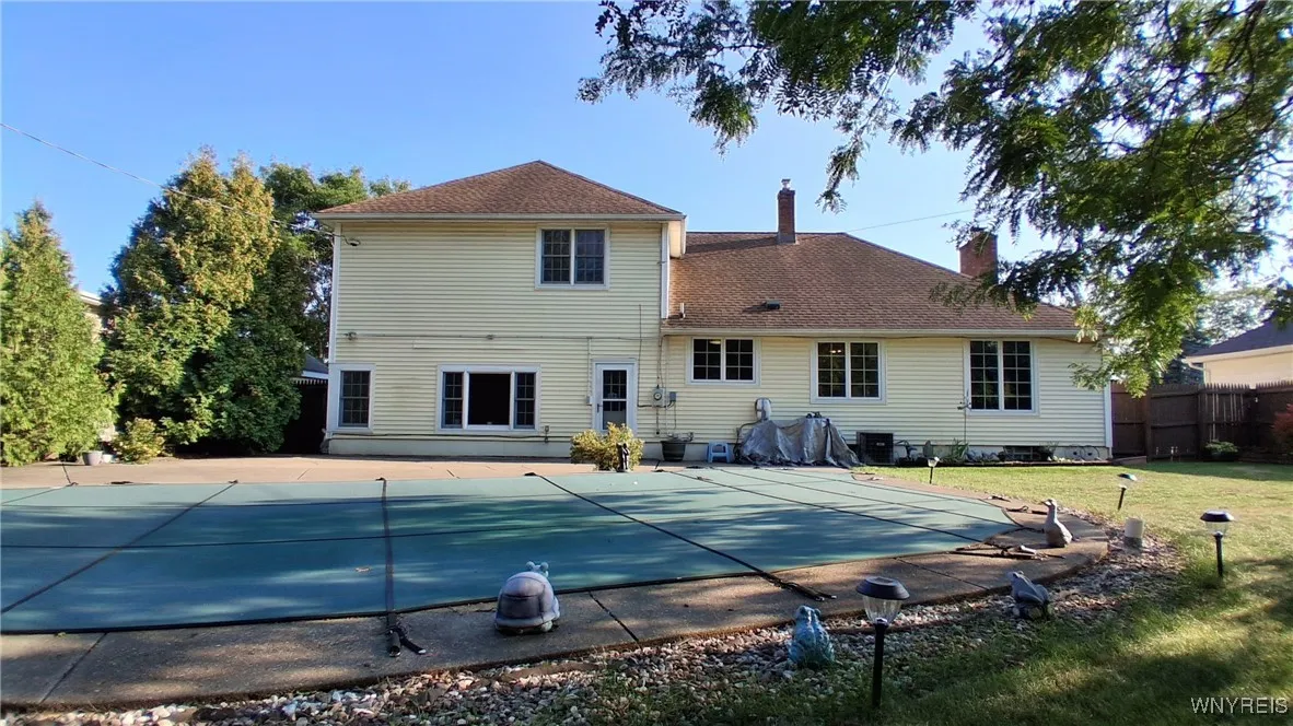 1552 East Park Road, Grand Island, New York 14072, Grand Island, New York 14072, 3 Bedrooms Bedrooms, 7 Rooms Rooms,1 BathroomBathrooms,Residential,Closed,1552 East Park Road, Grand Island, New York 14072,0,B1637764