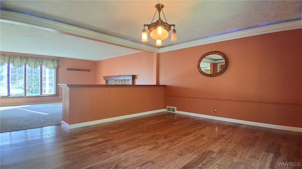 1552 East Park Road, Grand Island, New York 14072, Grand Island, New York 14072, 3 Bedrooms Bedrooms, 7 Rooms Rooms,1 BathroomBathrooms,Residential,Closed,1552 East Park Road, Grand Island, New York 14072,0,B1637764