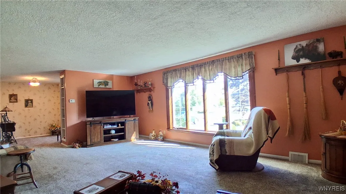 1552 East Park Road, Grand Island, New York 14072, Grand Island, New York 14072, 3 Bedrooms Bedrooms, 7 Rooms Rooms,1 BathroomBathrooms,Residential,For Sale,1552 East Park Road, Grand Island, New York 14072,0,B1637764