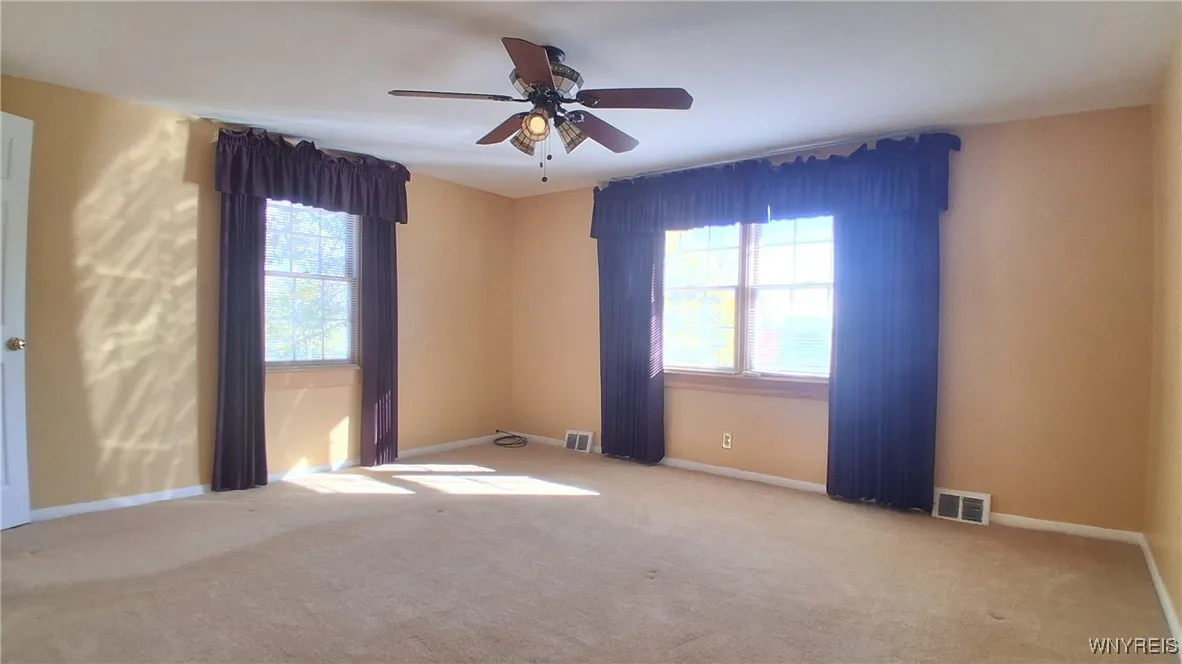 1552 East Park Road, Grand Island, New York 14072, Grand Island, New York 14072, 3 Bedrooms Bedrooms, 7 Rooms Rooms,1 BathroomBathrooms,Residential,Closed,1552 East Park Road, Grand Island, New York 14072,0,B1637764