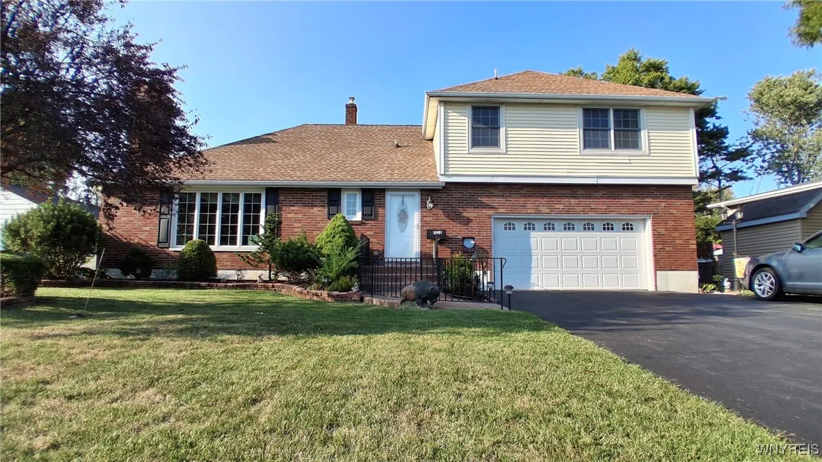 1552 East Park Road, Grand Island, New York 14072, Grand Island, New York 14072, 3 Bedrooms Bedrooms, 7 Rooms Rooms,1 BathroomBathrooms,Residential,For Sale,1552 East Park Road, Grand Island, New York 14072,0,B1637764