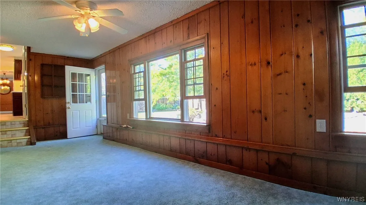 1552 East Park Road, Grand Island, New York 14072, Grand Island, New York 14072, 3 Bedrooms Bedrooms, 7 Rooms Rooms,1 BathroomBathrooms,Residential,Closed,1552 East Park Road, Grand Island, New York 14072,0,B1637764