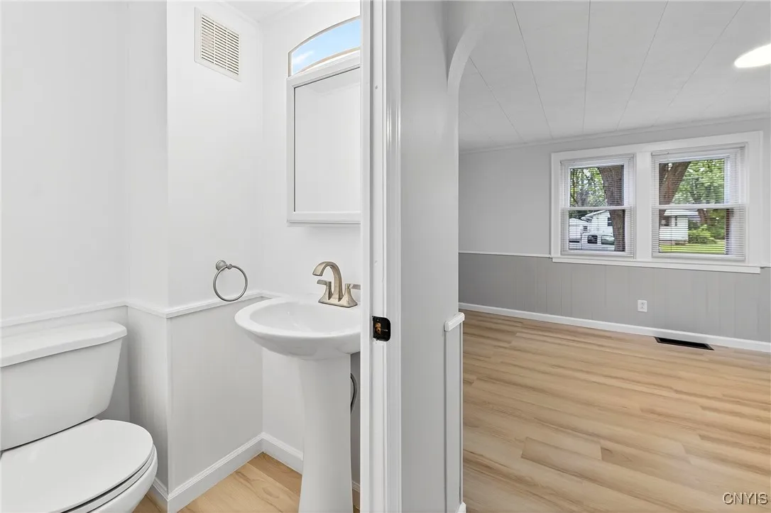 509 Wright Avenue, Salina, New York 13211, Salina, New York 13211, 3 Bedrooms Bedrooms, 8 Rooms Rooms,1 BathroomBathrooms,Residential,Closed,509 Wright Avenue, Salina, New York 13211,0,S1637757