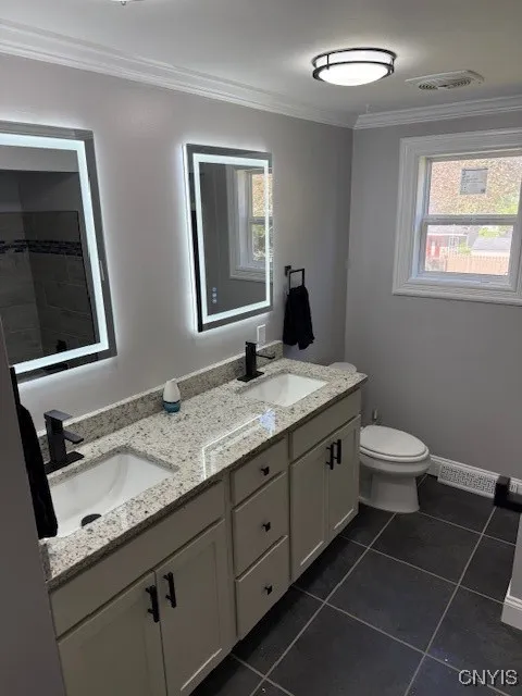 202 Woodspath Road, Salina, New York 13090, Salina, New York 13090, 3 Bedrooms Bedrooms, 11 Rooms Rooms,1 BathroomBathrooms,Residential,For Sale,202 Woodspath Road, Salina, New York 13090,0,S1636679
