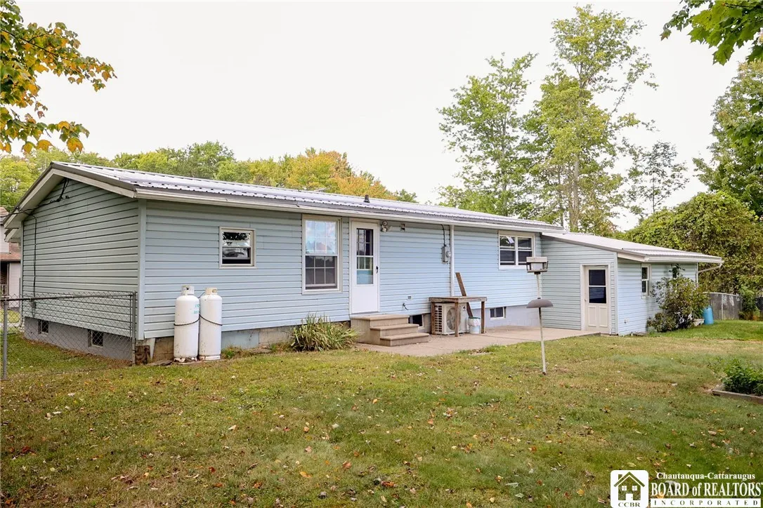 258 Springdale Avenue, Jamestown, New York 14701, Jamestown, New York 14701, 3 Bedrooms Bedrooms, 5 Rooms Rooms,2 BathroomsBathrooms,Residential,For Sale,258 Springdale Avenue, Jamestown, New York 14701,0,R1637672