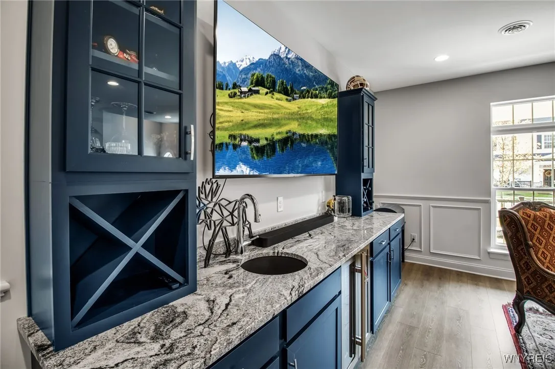 107 California Drive A, Amherst, New York 14221, Amherst, New York 14221, 2 Bedrooms Bedrooms, 7 Rooms Rooms,2 BathroomsBathrooms,Residential,For Sale,107 California Drive A, Amherst, New York 14221,0,B1637717