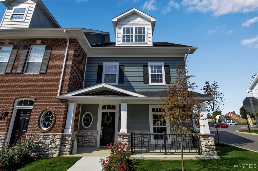 107 California Drive A, Amherst, New York 14221, Amherst, New York 14221, 2 Bedrooms Bedrooms, 7 Rooms Rooms,2 BathroomsBathrooms,Residential,For Sale,107 California Drive A, Amherst, New York 14221,0,B1637717