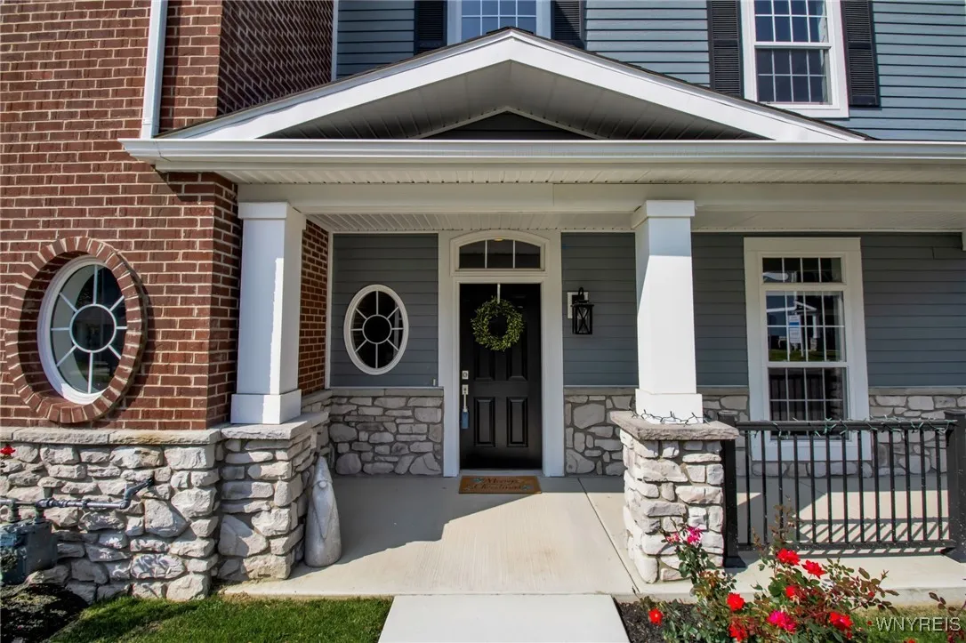 107 California Drive A, Amherst, New York 14221, Amherst, New York 14221, 2 Bedrooms Bedrooms, 7 Rooms Rooms,2 BathroomsBathrooms,Residential,For Sale,107 California Drive A, Amherst, New York 14221,0,B1637717