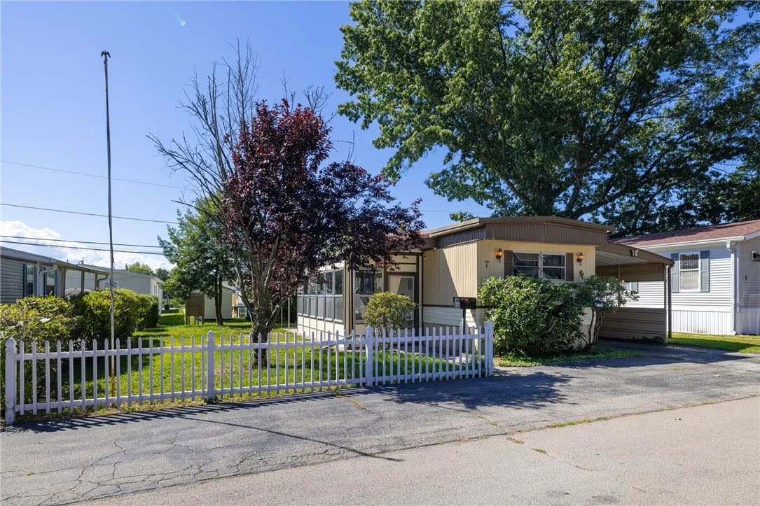 7 Skyview Dr., Penfield, New York 14626, Penfield, New York 14626, 2 Bedrooms Bedrooms, 4 Rooms Rooms,1 BathroomBathrooms,Residential,Closed,7 Skyview Dr., Penfield, New York 14626,0,R1637782
